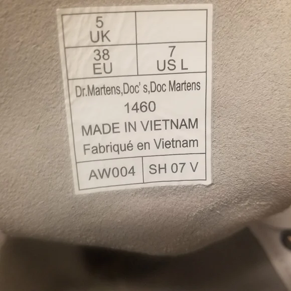 Dr. Martens 1460 Boots FIRM PRICE - Picture 6 of 10